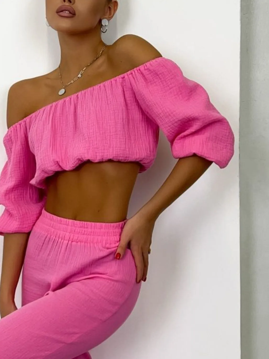 🌟 Off-Shoulder Long Sleeve Top and Pants Set 🌟