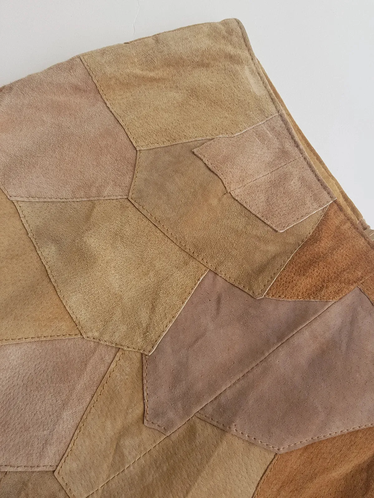 1990s Perfect Patchwork Mini Skirt in 100% Genuine Leather & Suede - Multicolored Patches in Pecan Walnut & Caramel Tones