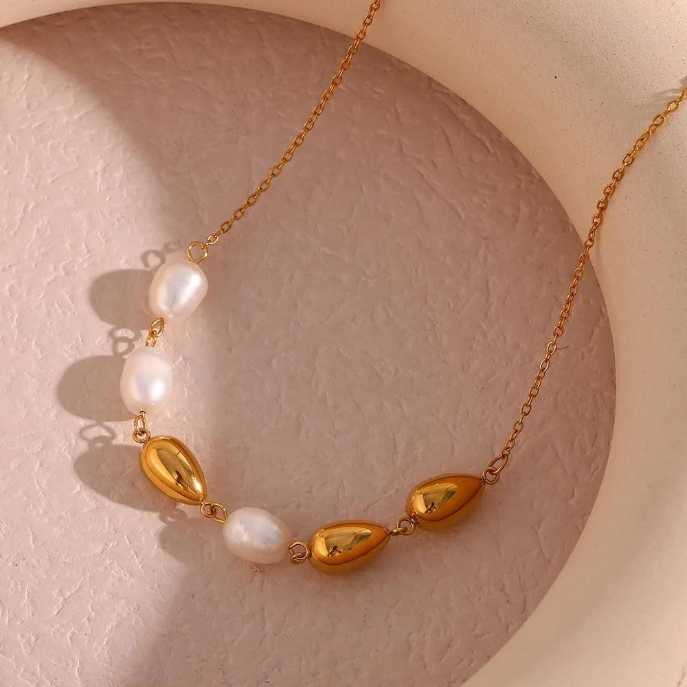 Elegant Gold and Pearl Necklace – Trendy Chain for Women’s Party Jewellery