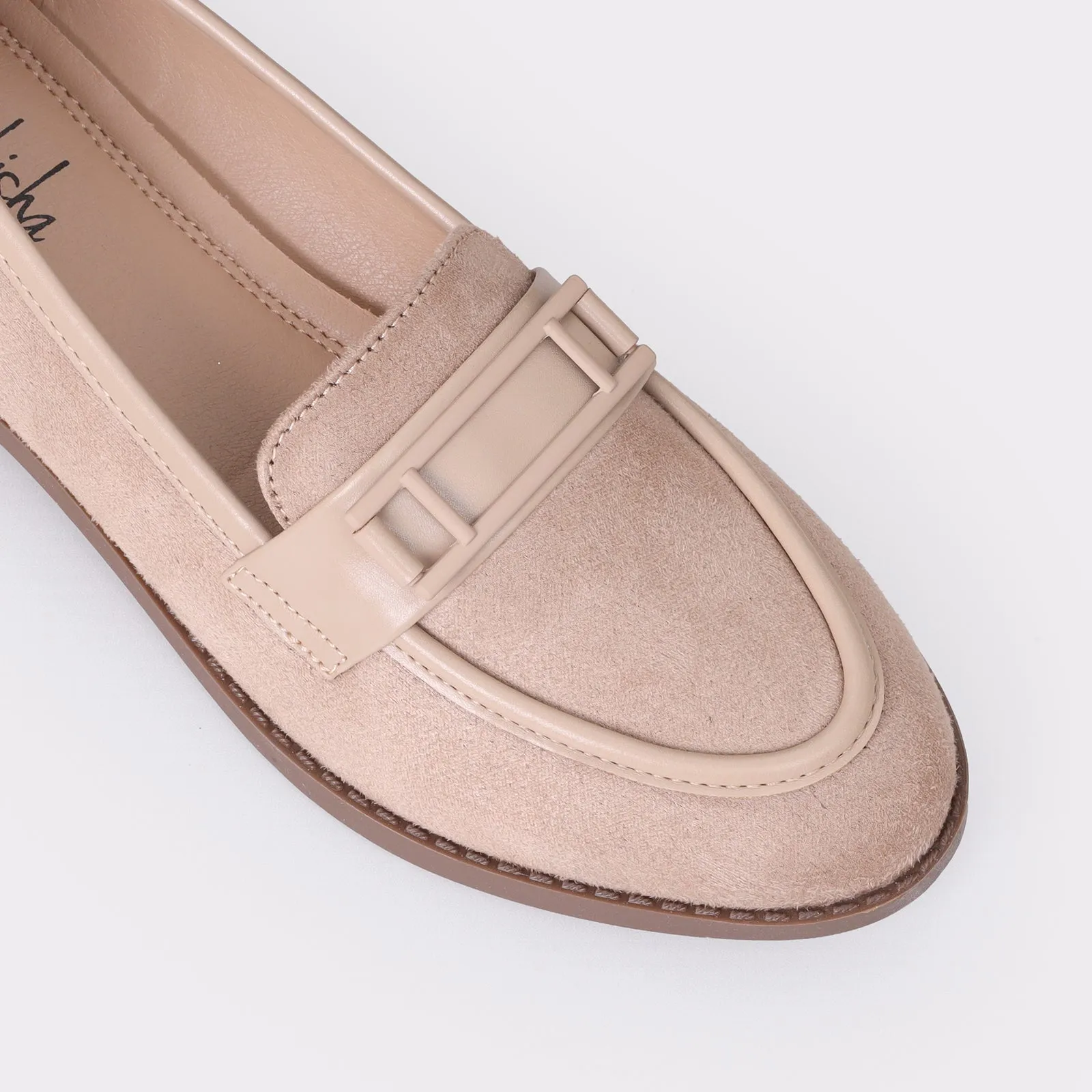 Elegant mules for women