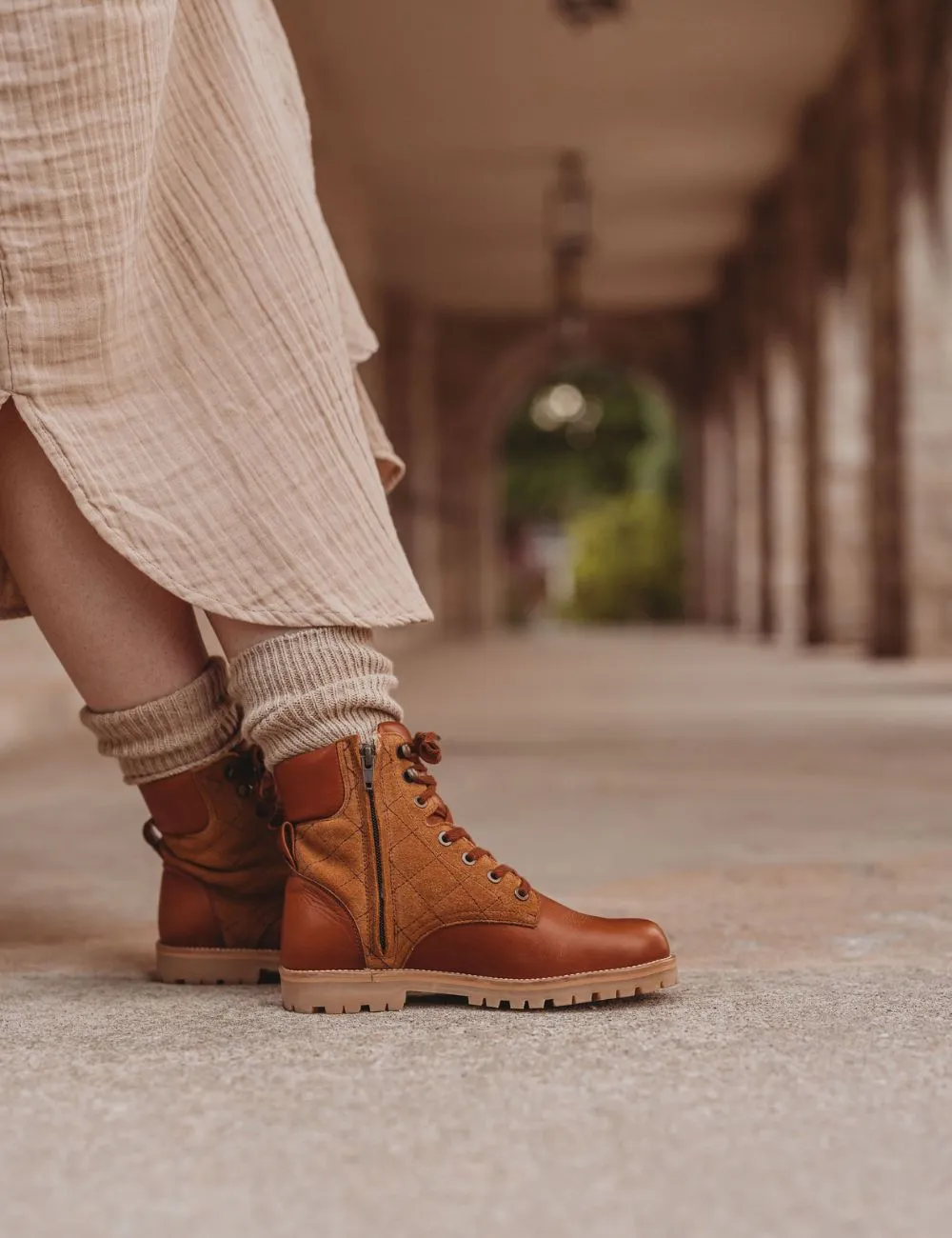 Quilted Saga Boot - Amber suede