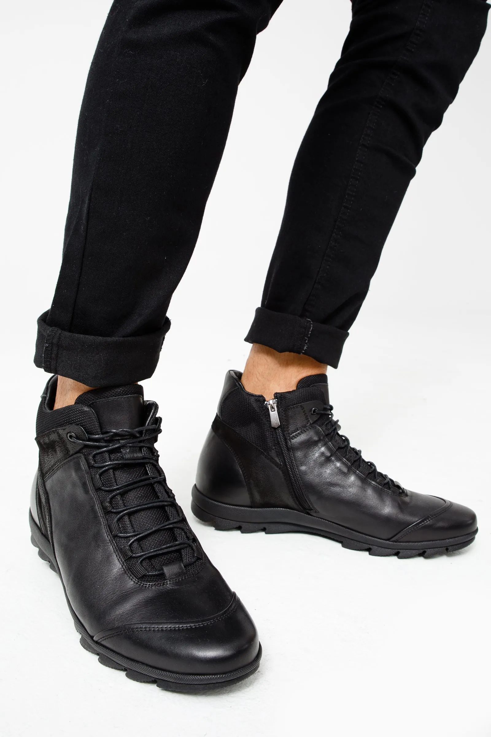 The Houston Leather Black Lace-Up Casual Men Boot with a Zipper