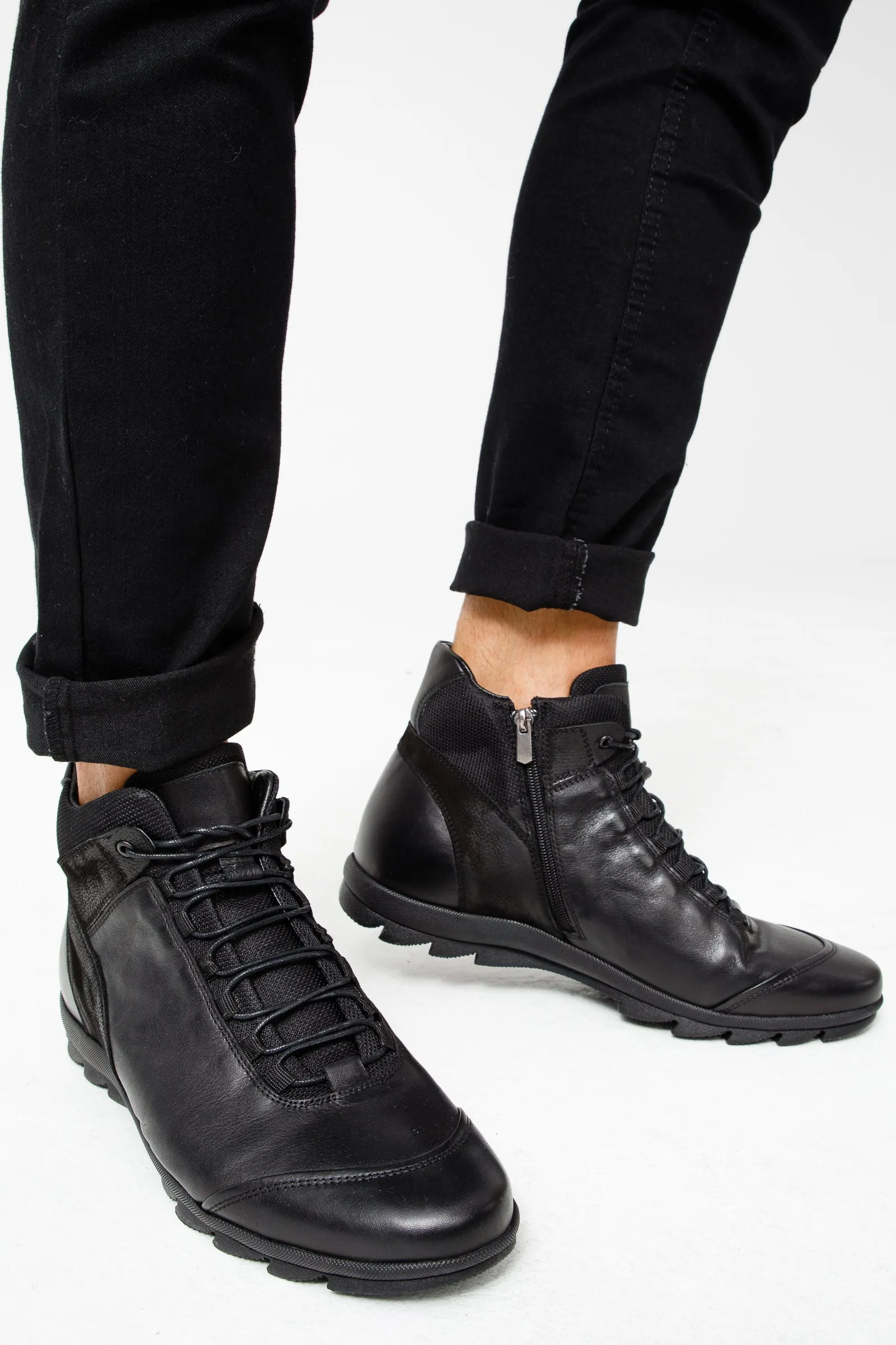 The Houston Leather Black Lace-Up Casual Men Boot with a Zipper